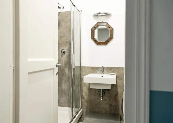 Charming In Monti, Steps To Colosseum Apartment